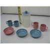Image 1 : LOT of CHILDRENS TOYS - TUPPERWARE (1 BOWL MISSING) - METAL BENCH - SNOOPY)