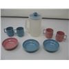 Image 2 : LOT of CHILDRENS TOYS - TUPPERWARE (1 BOWL MISSING) - METAL BENCH - SNOOPY)