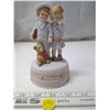 Image 1 : Treasured Memories "Young love" in original box