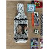 Image 4 : Chicago Blackhawks bundle including key chains, bottle bag, Pez dispenser, cards. Stanley Cup bottle