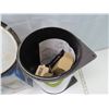 Image 2 : Small white wall mounting Garbage can (new) + used garbage can