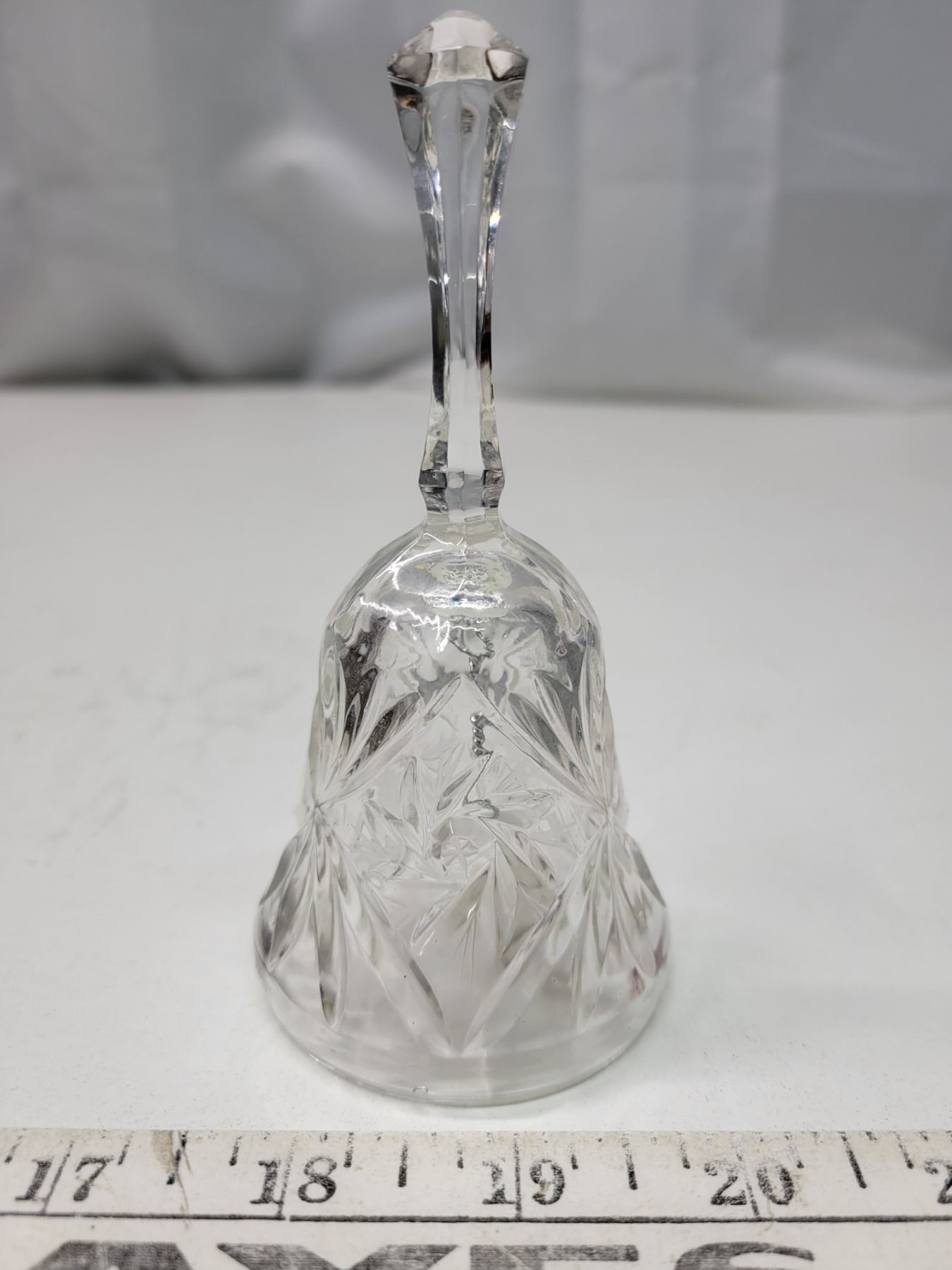 Crystalbell Crystal Bell - Schmalz Auctions
