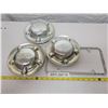 Image 1 : Three Ford wheel center caps / license plate frame