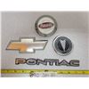 Image 2 : Lot of 4 vehicle badges, peterbilt, chevrolet, pontiac