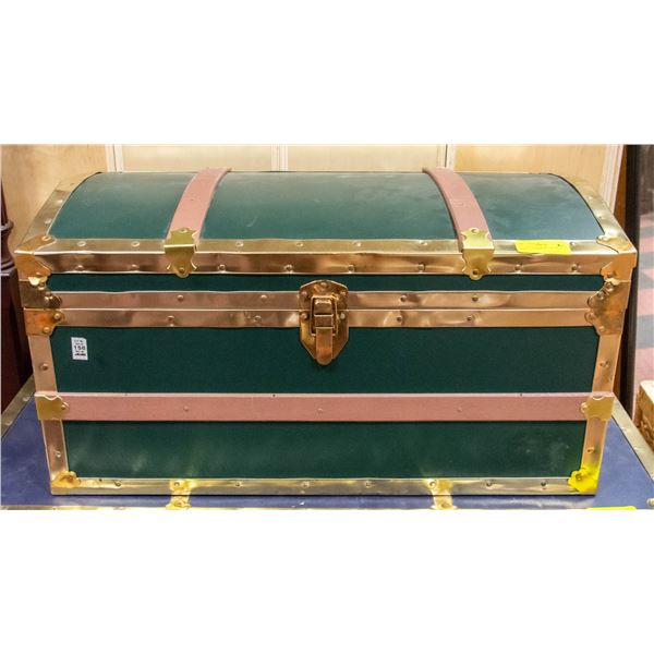 SMALL STEAMER TRUNK GREEN
