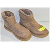 Image 1 : ESTATE SIZE 9 LADIES BROWN UGG BOOTS