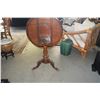 Image 8 : ROUND MARQUETRY FLIP TOP SIDE TABLE (32" X 29 3/4")