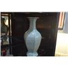 Image 1 : CHINESE 6 SIDED CELADON PORCELAIN VASE, CLASSIC DESIGN (CHING DYNASTY - CHIEN LUNG 1756-1796) (11 1/
