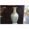 Image 2 : CHINESE 6 SIDED CELADON PORCELAIN VASE, CLASSIC DESIGN (CHING DYNASTY - CHIEN LUNG 1756-1796) (11 1/