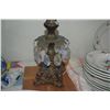 Image 2 : VINTAGE BRASS TABLE LAMP (DOES  NOT INCLUDE SHADE)