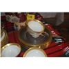 Image 2 : LOWELL BY LENOX CHINA (36 PCS)