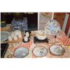 Image 2 : LARGE LOT OF ASSORTED JAPANESE DISHES, BOWLS, TEA SET, SAKE SET & LACQUER TRAY