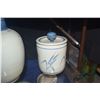 Image 2 : COLLECTION OF POTTERY (6 PCS)