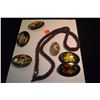Image 1 : GARNET BEAD NECKLACE, MICROMOSAIC & RUSSIAN LACQUER BROOCHES (7 PCS)