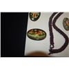 Image 3 : GARNET BEAD NECKLACE, MICROMOSAIC & RUSSIAN LACQUER BROOCHES (7 PCS)