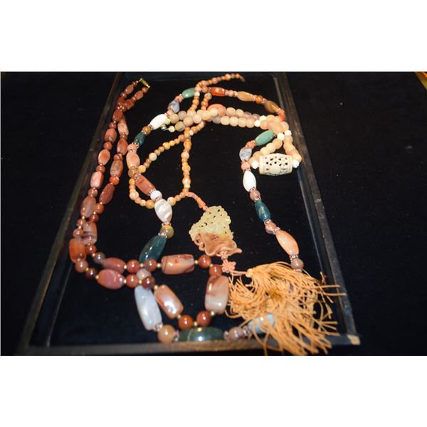 AGATE, HORN & SERPENTINE BEAD NECKLACES (4 PCS)