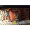 Image 1 : DECORATIVE PILLOWS (4 PCS)