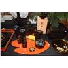 Image 1 : MIX LOT: VARIOUS ORIENTAL BLACK & RED LACQUER WARE, STANDS, TRAYS, BOWLS, VASES & BOXES (42 PCS)