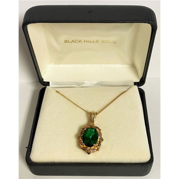 10K Black Hills Gold Necklace W/ Green Stone 3.6 Grams