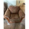 Image 1 : Genuine La-Z-Boy Upholstered Chair