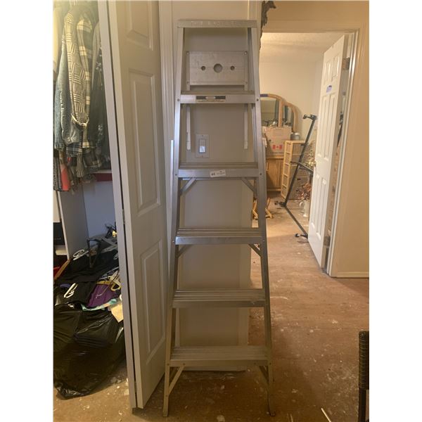 LITE 6-Foot Tall Ladder
