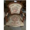 Image 1 : Decorative Upholstered Accent Chair