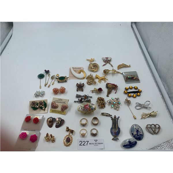 Collection of Women's Earrings, Rings and Brooches