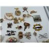 Image 4 : Collection of Women's Earrings, Rings and Brooches
