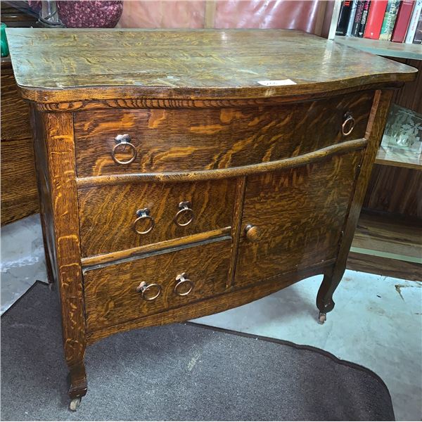 Vintage Chest of Drawers