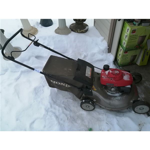 Honda Lawn Mower (Model No. HRR2167FDC)