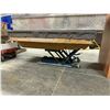 Image 3 : BLUE MOBILE INDUSTRIAL FOOT OPERATED HYDRAULIC LIFT TABLE