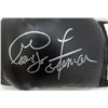 Image 2 : GEORGE FOREMAN SIGNED EVERLAST BOXING GLOVE (BECKETT COA)