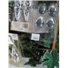 Image 2 : Lot of Holiday Accessories