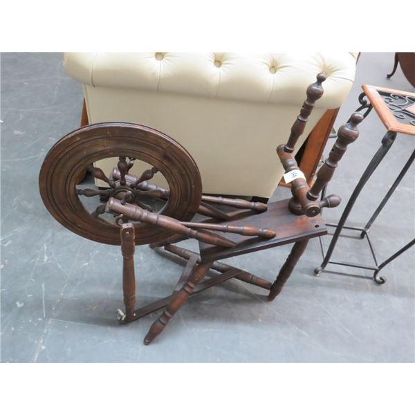 Vintage Mahogany Spinning Wheel