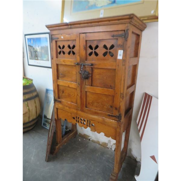 Vintage Oak 2 Door Pie Safe