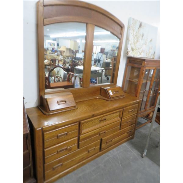 Oak Dresser w/Mirror