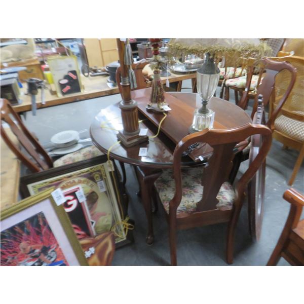 Mahogany Round Dining Table w/Leaf & 4 Padded Chairs