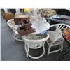 Image 1 : White Plastic Patio Table w/4 Chairs