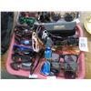 Image 2 : 3-Tray Lot of Fashion Sunglasses - 3 X $