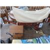 Image 2 : Wood Covered Wagon Light Décor, Coasters & Banners