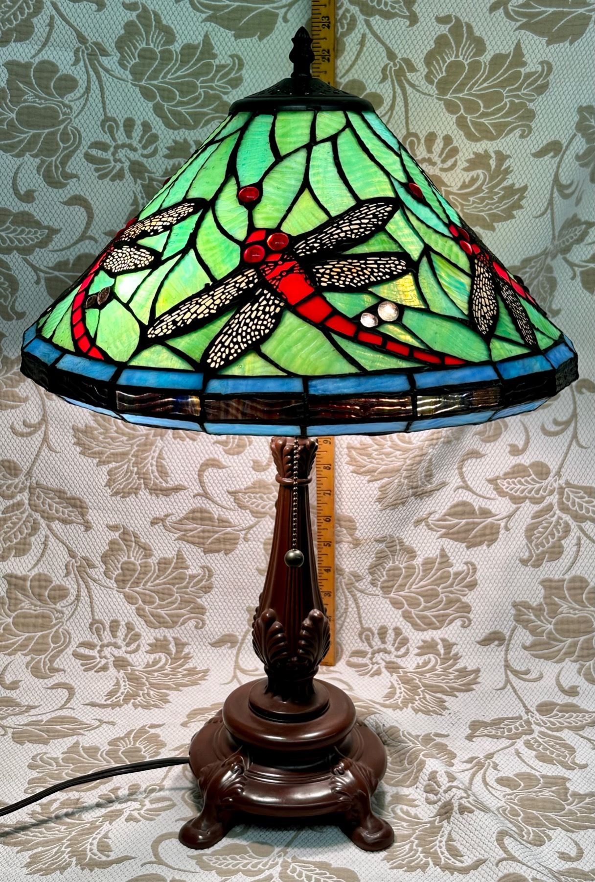 STAINED GLASS DRAGONFLY LAMP