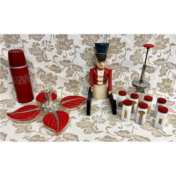 VINTAGE RED COLLECTION