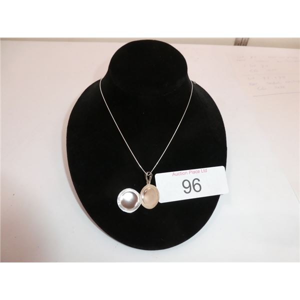 New Sterling Silver necklace/locket