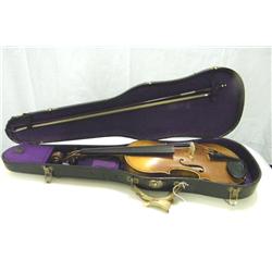 VINTAGE VIOLIN With Case 
