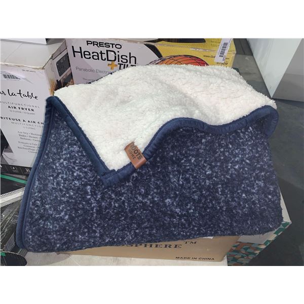 Roots Home Plush Blanket 50" x 70" Reversible