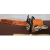 Image 2 : STIHL GAS POWERED CHAINSAW - BLADE AT 22 INCHES 