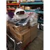 Image 1 : PALLET OF ESTATE GOODS