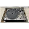 Image 2 : TECHNICS QUARTZ SL-1200MK2 DIRECT DRIVE TURNTABLE SYSTEM IN HARD CASE