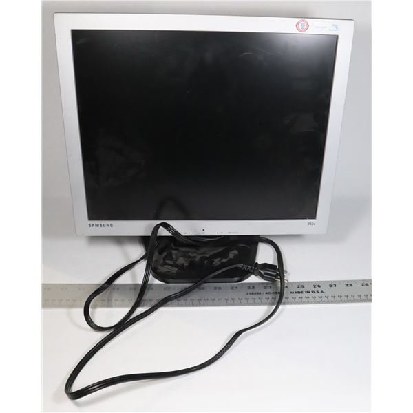 COMPUTER MONITOR