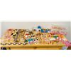 Image 1 : Large Assortment of Costume Jewelry, Pins and Patches